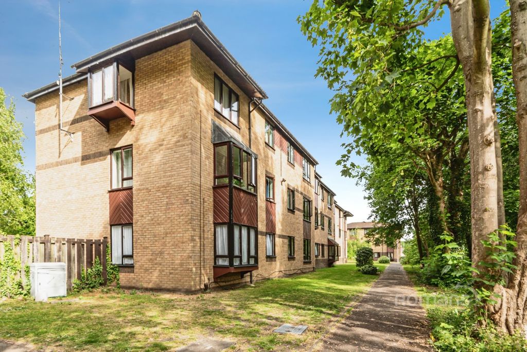 Property photo 1 of 8 Pbox-Img.Jpg