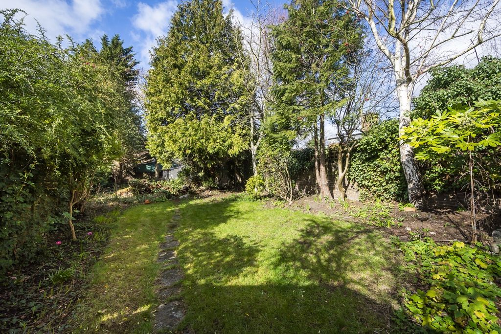 Property photo 2 of 18 Rear Garden 2
