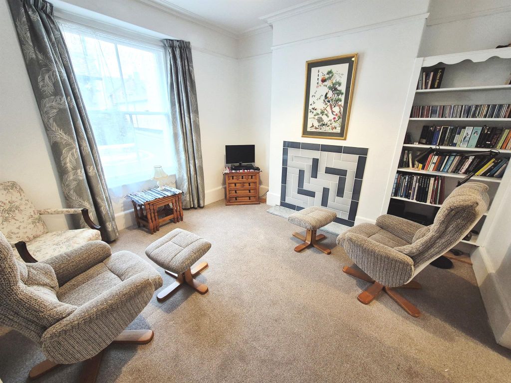 Property photo 2 of 14