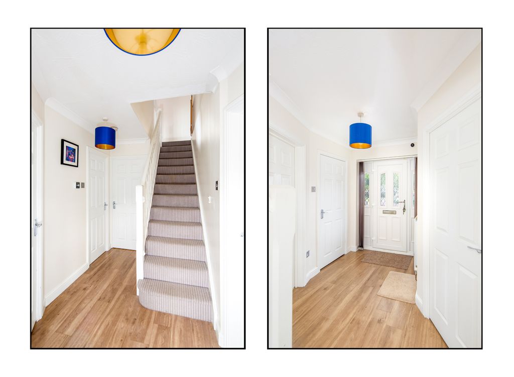 Property photo 3 of 25 Entrance Hall