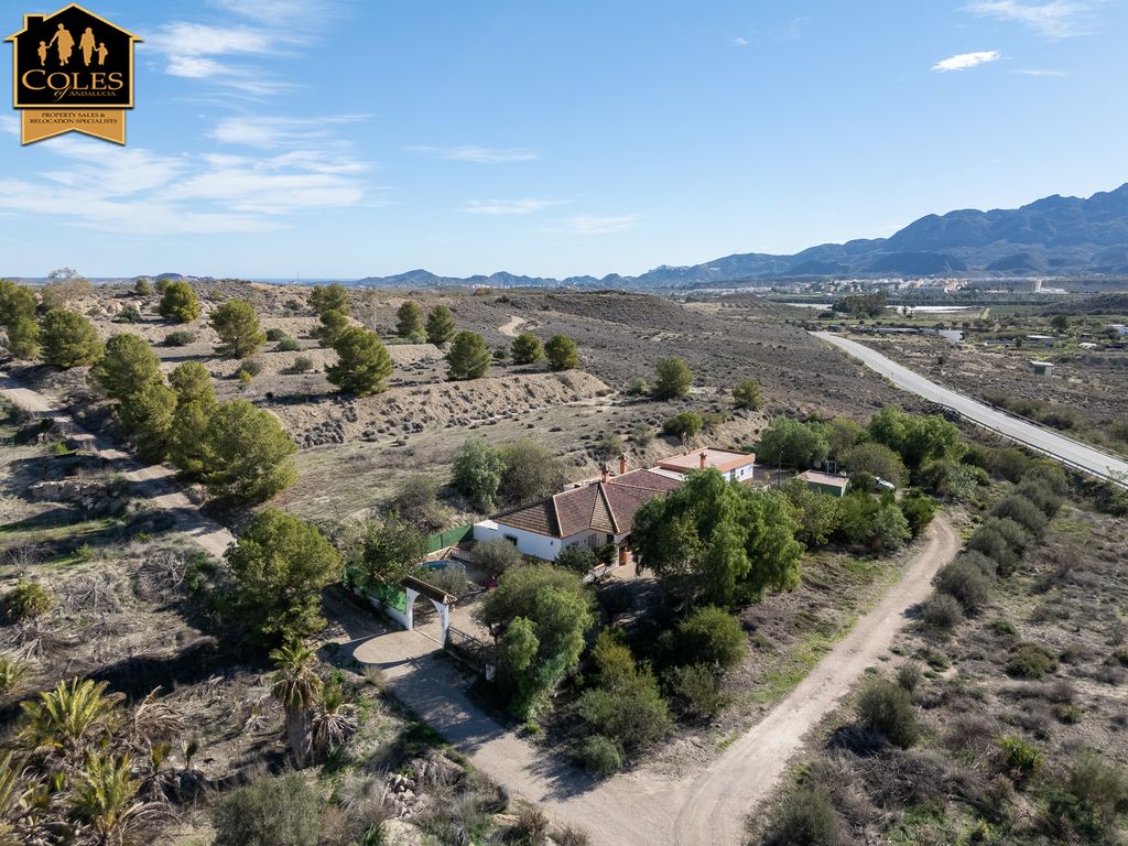 Property photo 1 of 52