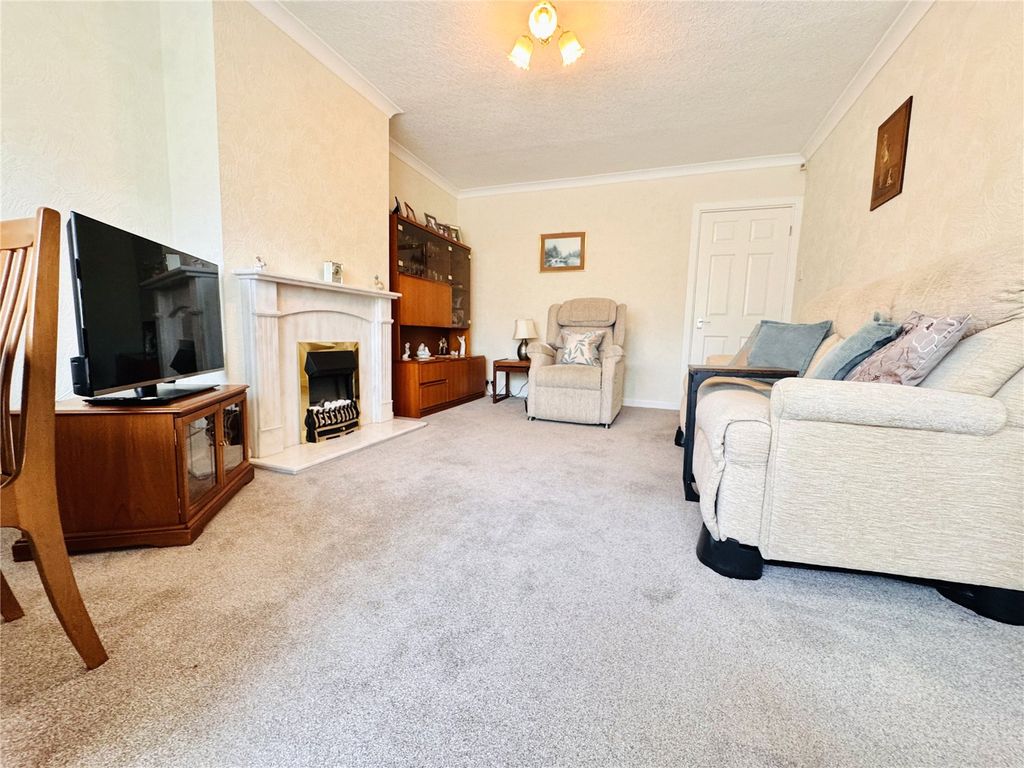 Property photo 3 of 11 Picture No. 02