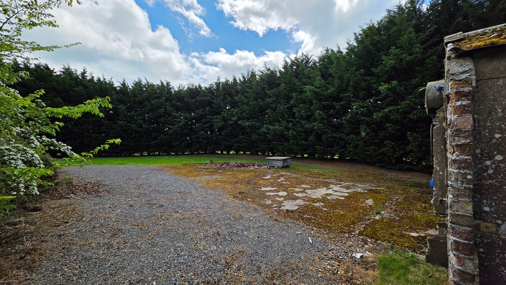 Property photo 3 of 3