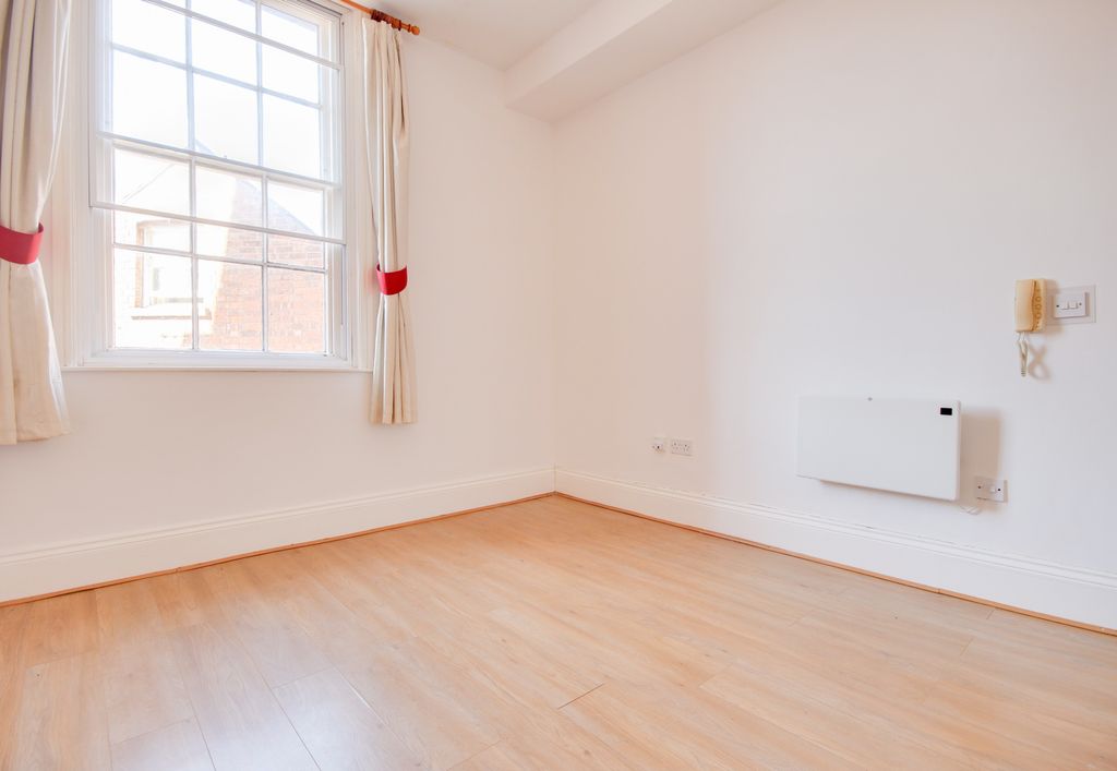Property photo 3 of 6