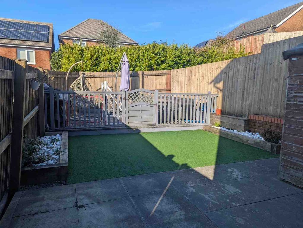 Property photo 3 of 16 Garden