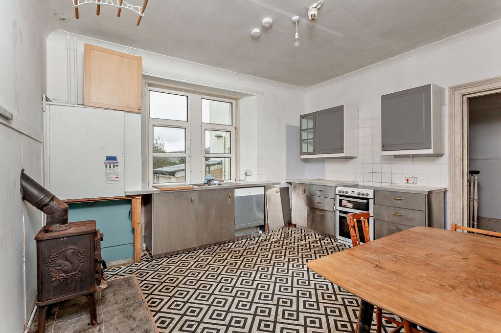 Property photo 3 of 10 Picture No. 11