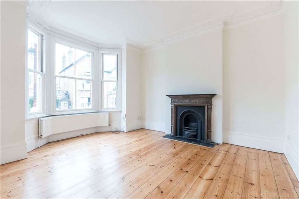 Property photo 3 of 8