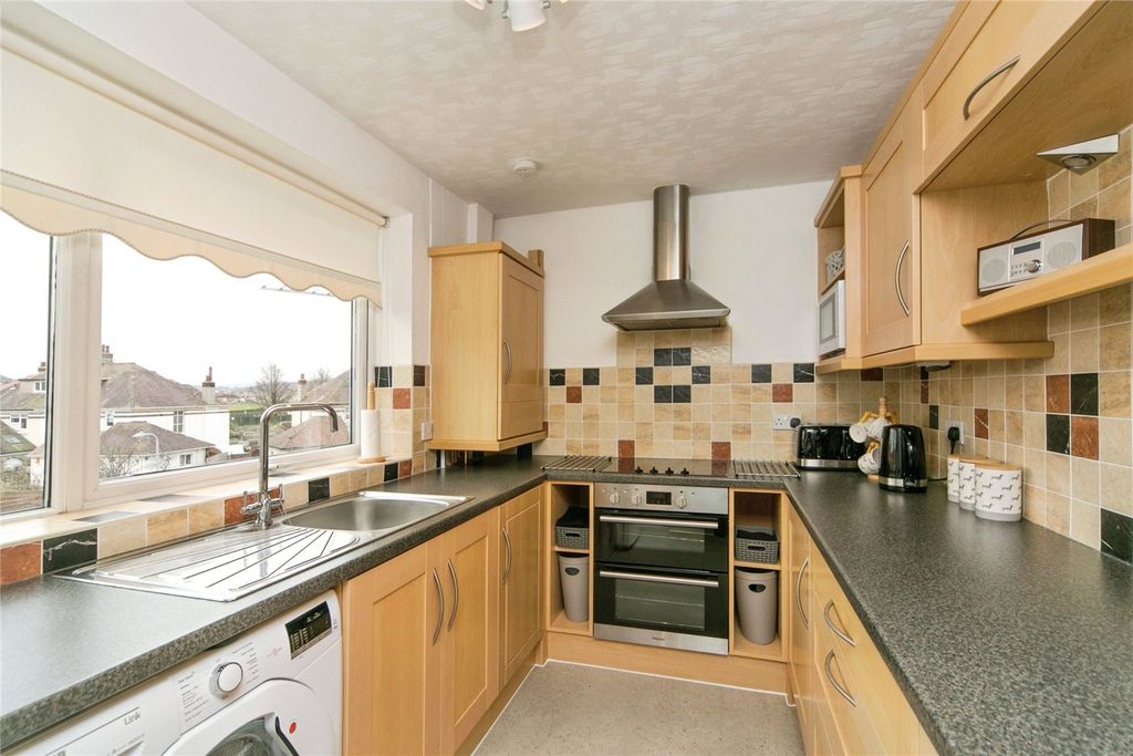 Additional image 4 of 2 bed flat for saleGloddaeth Avenue, Llandudno, Conwy LL30