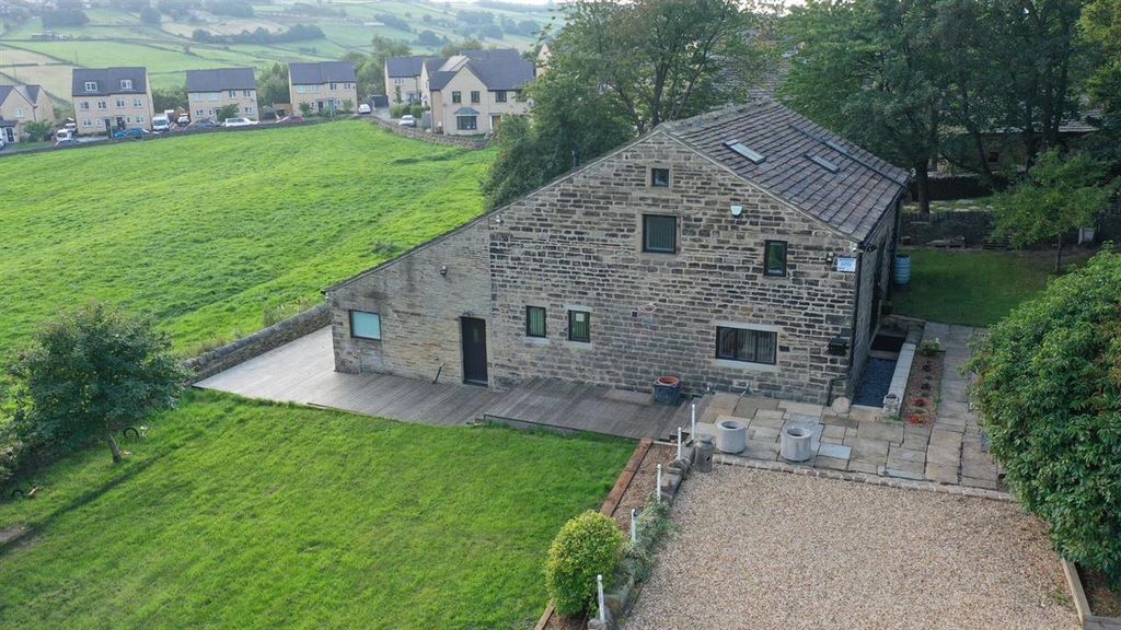 Property photo 3 of 33