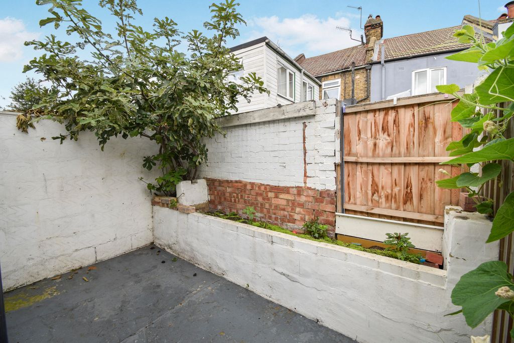 Property photo 3 of 19 Rear Garden