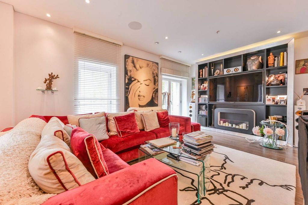 Property photo 3 of 20