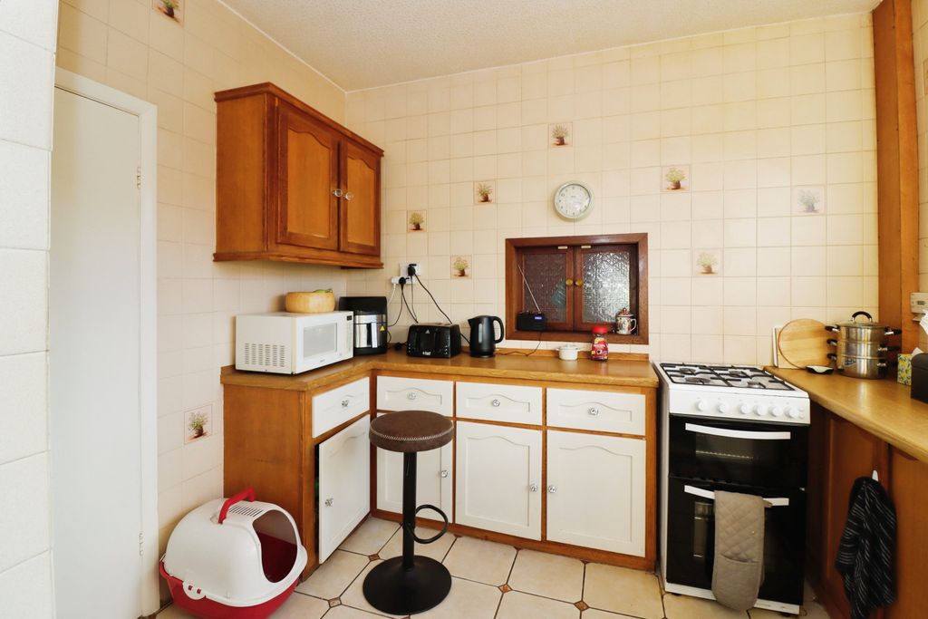 Property photo 3 of 15