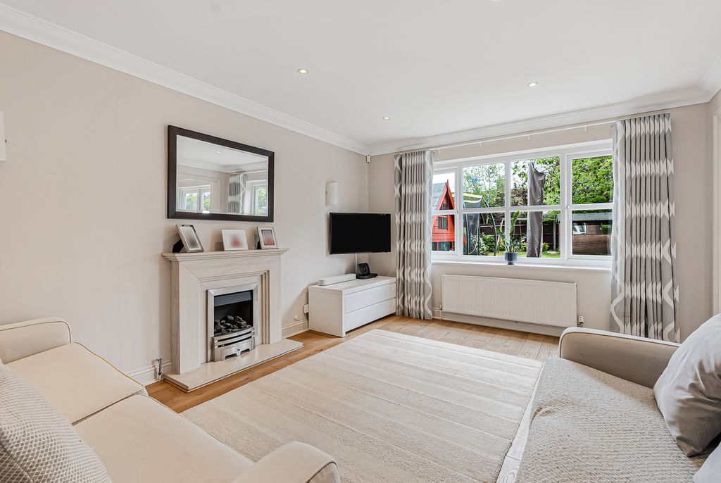 Property photo 2 of 34 4081146