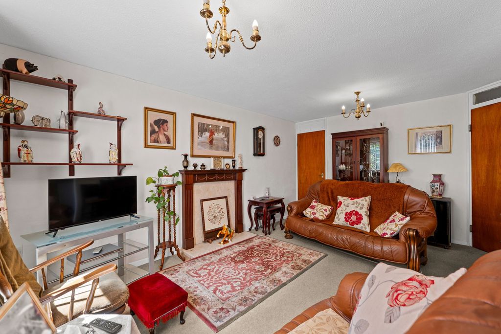 Property photo 3 of 19