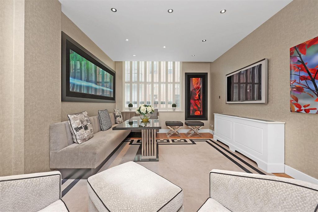 Property photo 2 of 11 Levi3236.Jpg