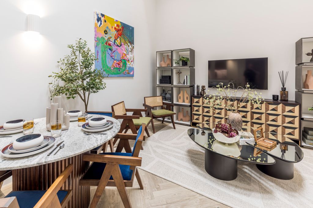 Property photo 1 of 9 Living/Dining Area