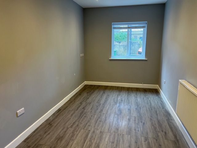 Property photo 2 of 7 Images