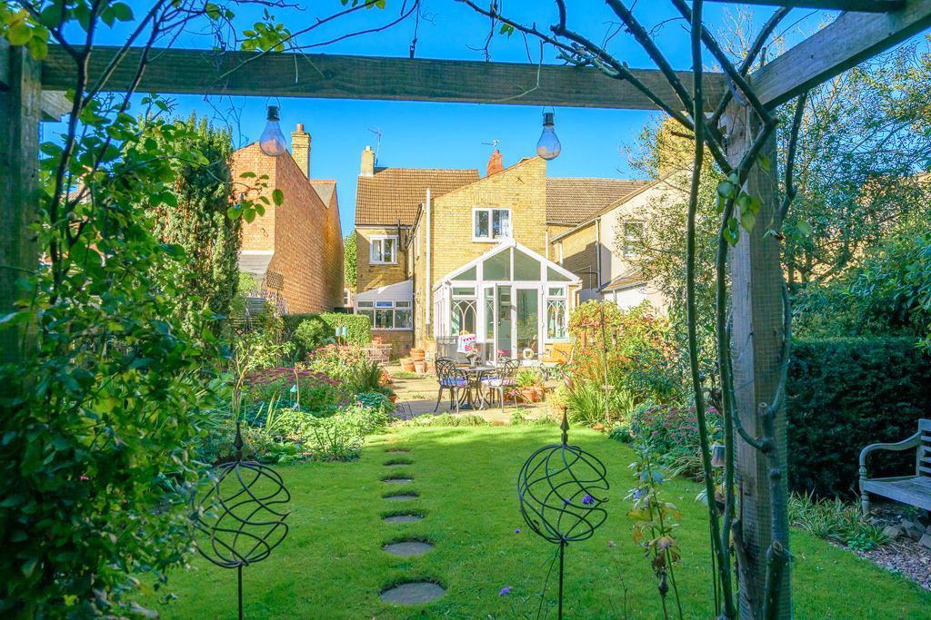 Property photo 1 of 21