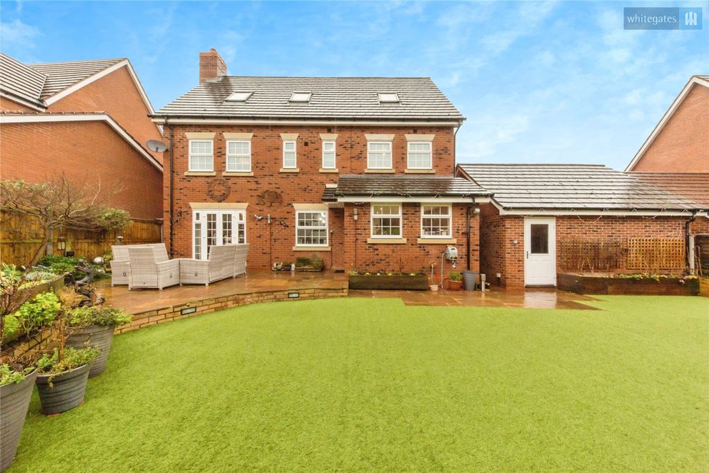 Property photo 2 of 33 Picture No. 44