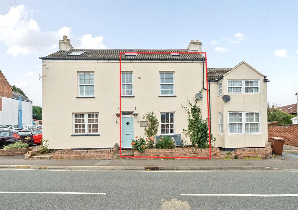 Property photo 1 of 10 136 Main Street Marked Out.Png