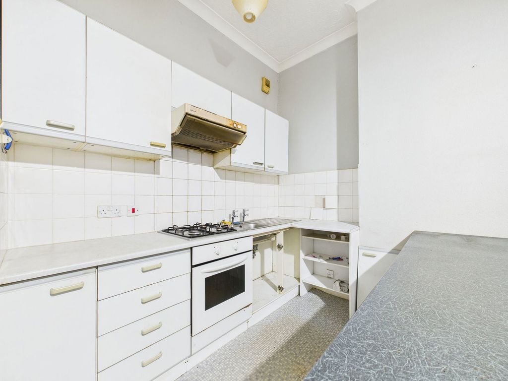 Property photo 3 of 6