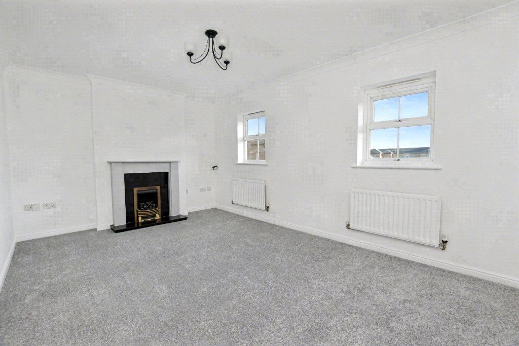 Property photo 2 of 12 Picture No. 11