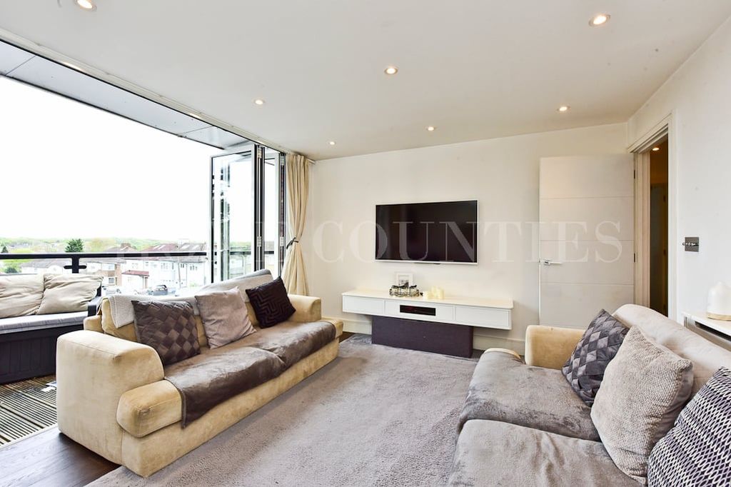 Property photo 1 of 24