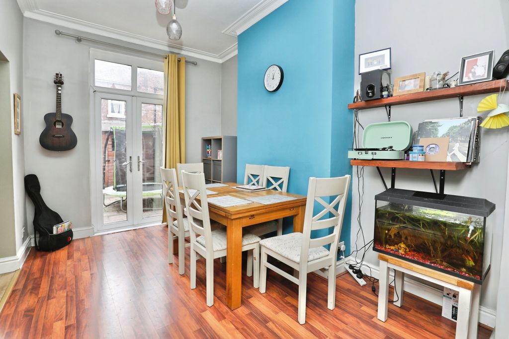 Property photo 3 of 15 Dining Room