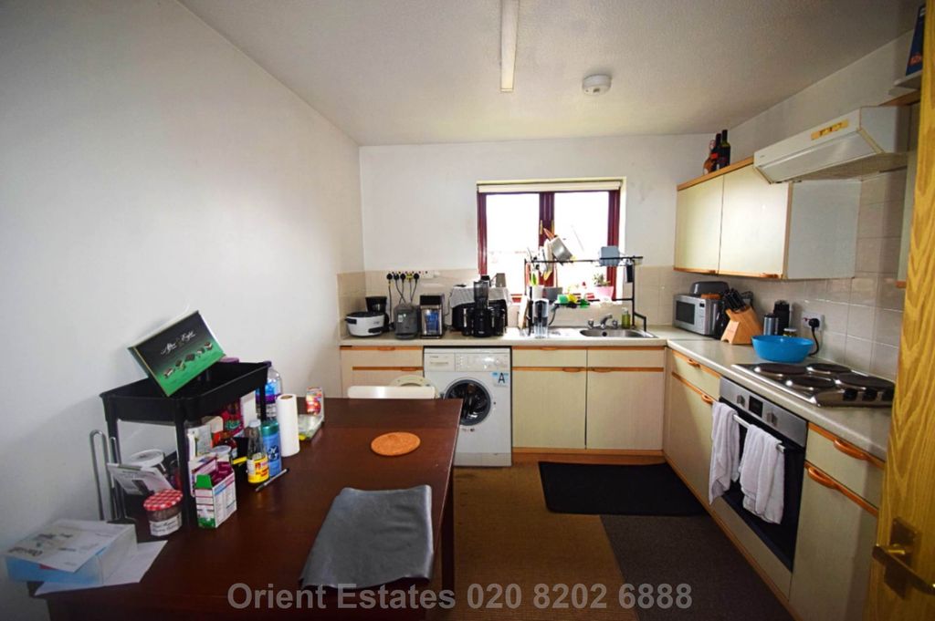 Property photo 3 of 6