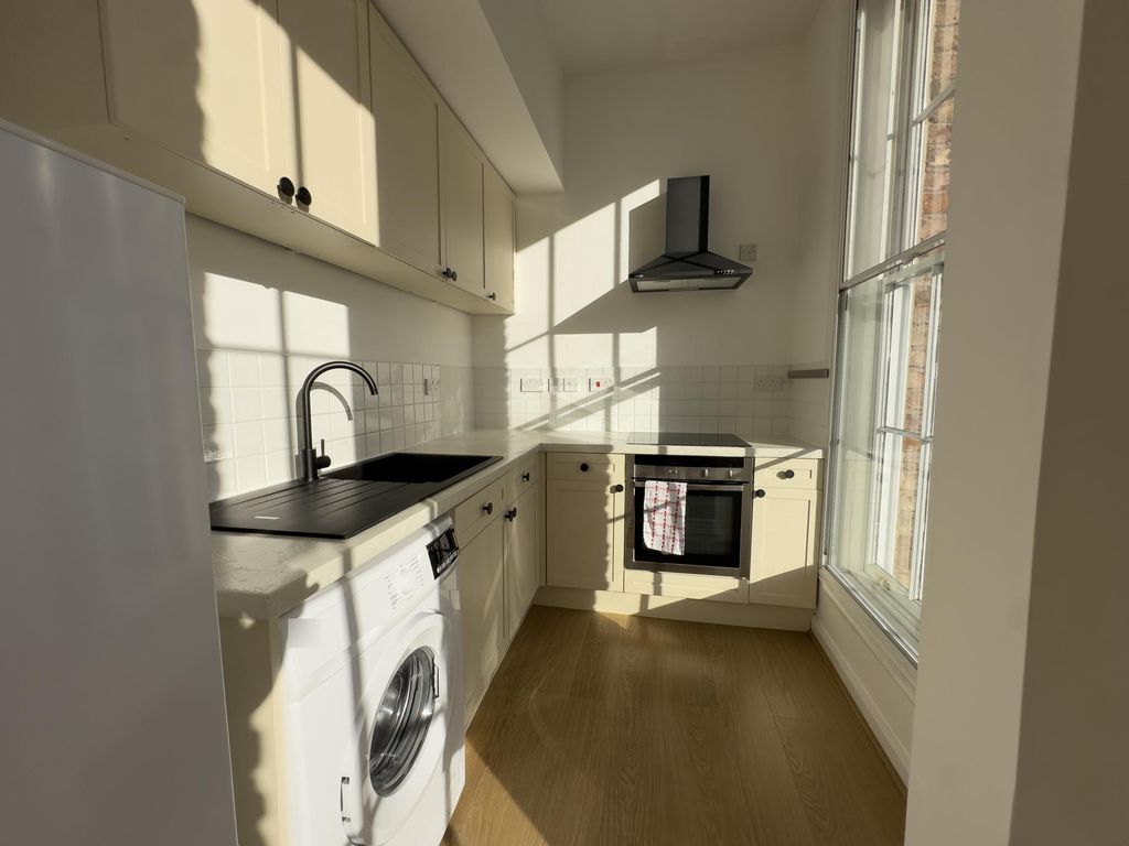 Property photo 2 of 18 Photo 1