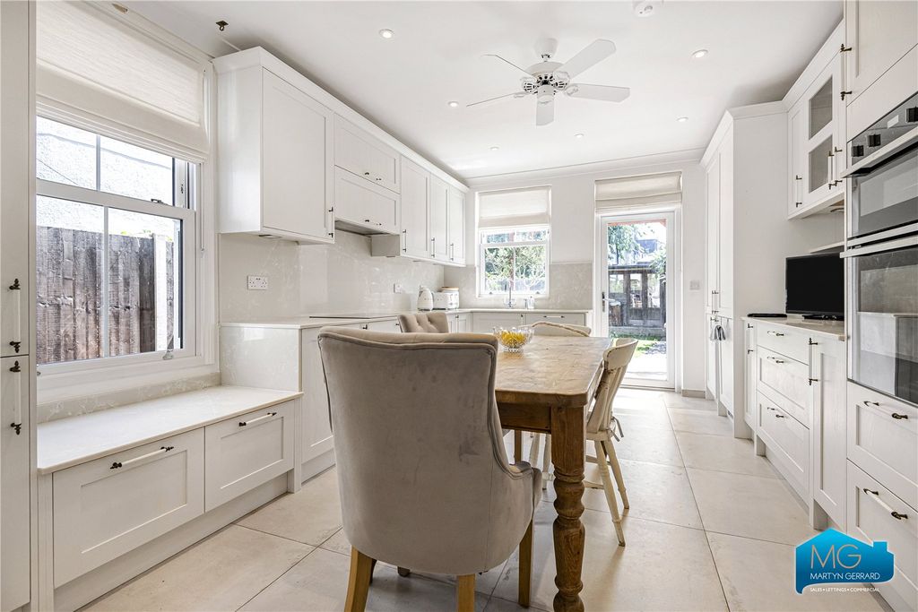 Property photo 1 of 17 Picture No. 04