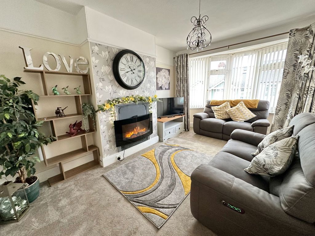 Property photo 3 of 20