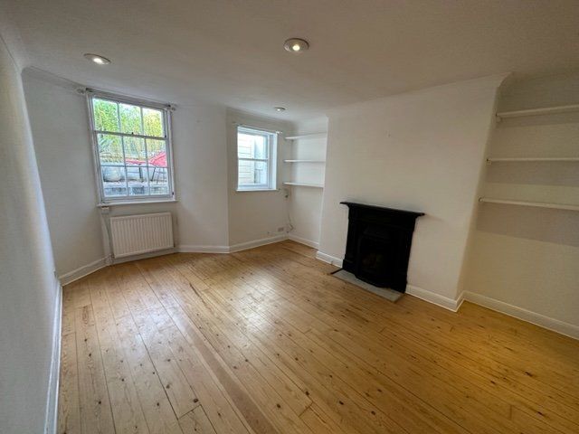 Property photo 2 of 19 Picture No. 28