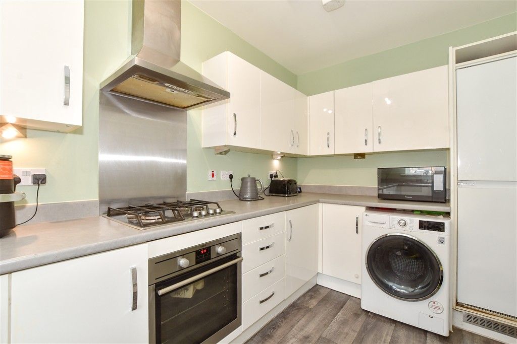 Property photo 3 of 14 Kitchen