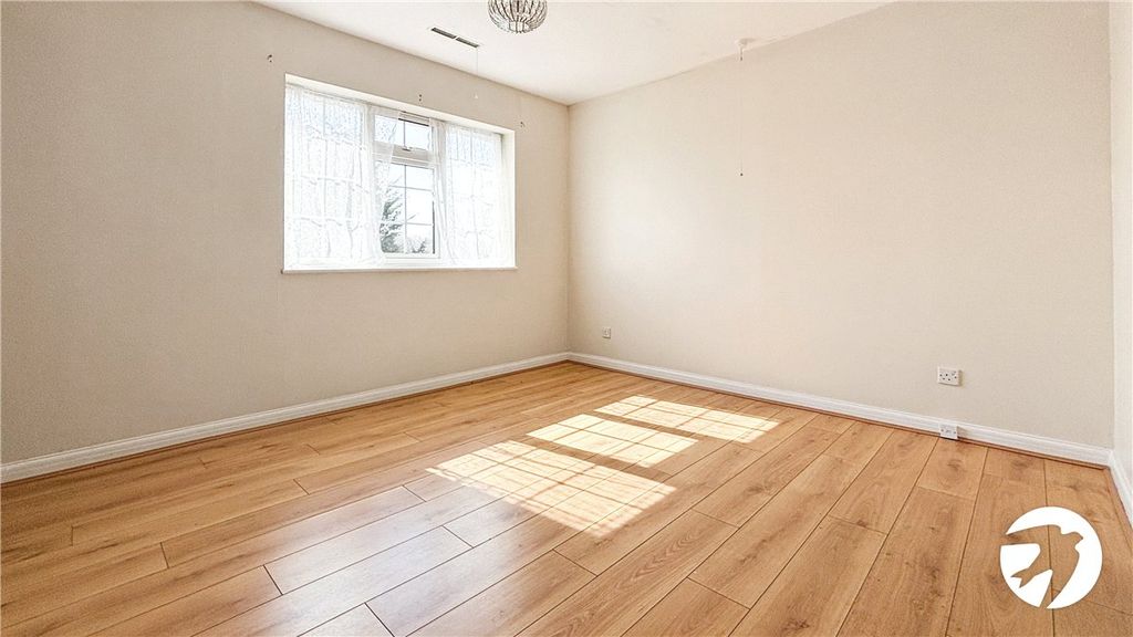 Property photo 3 of 10 Picture No. 13