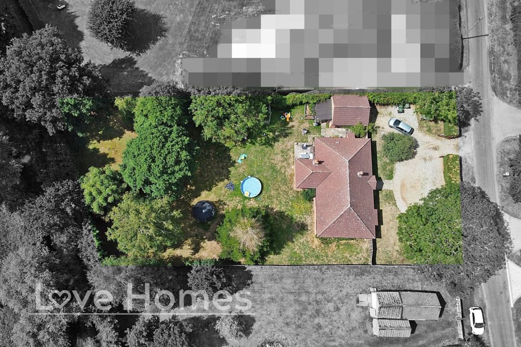 Property photo 1 of 15 4194851