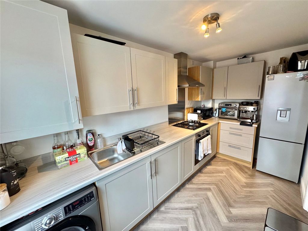 Property photo 3 of 16 Picture No. 04