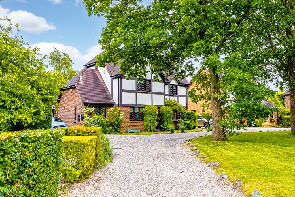 Property photo 1 of 43