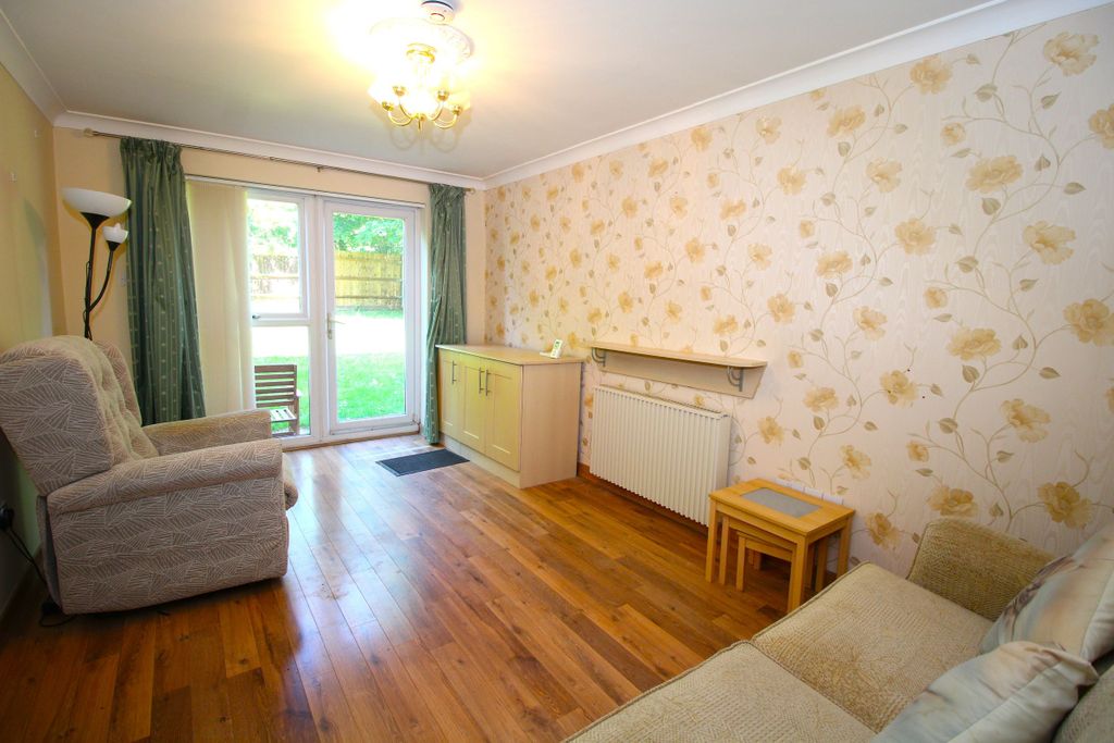 Property photo 2 of 9