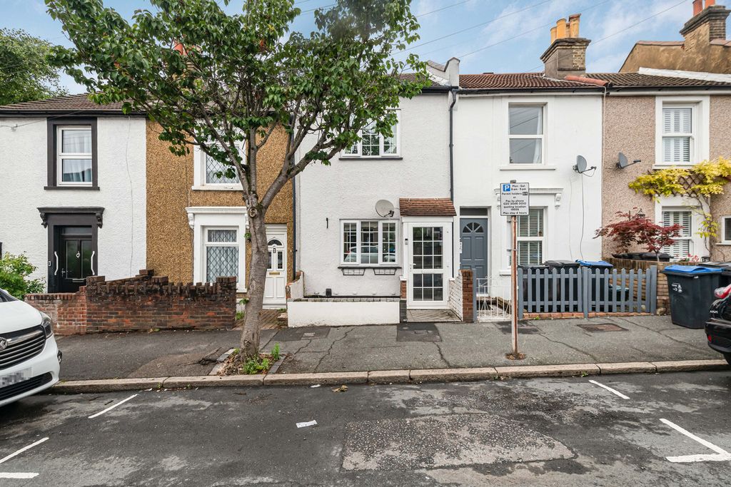 Property photo 1 of 18