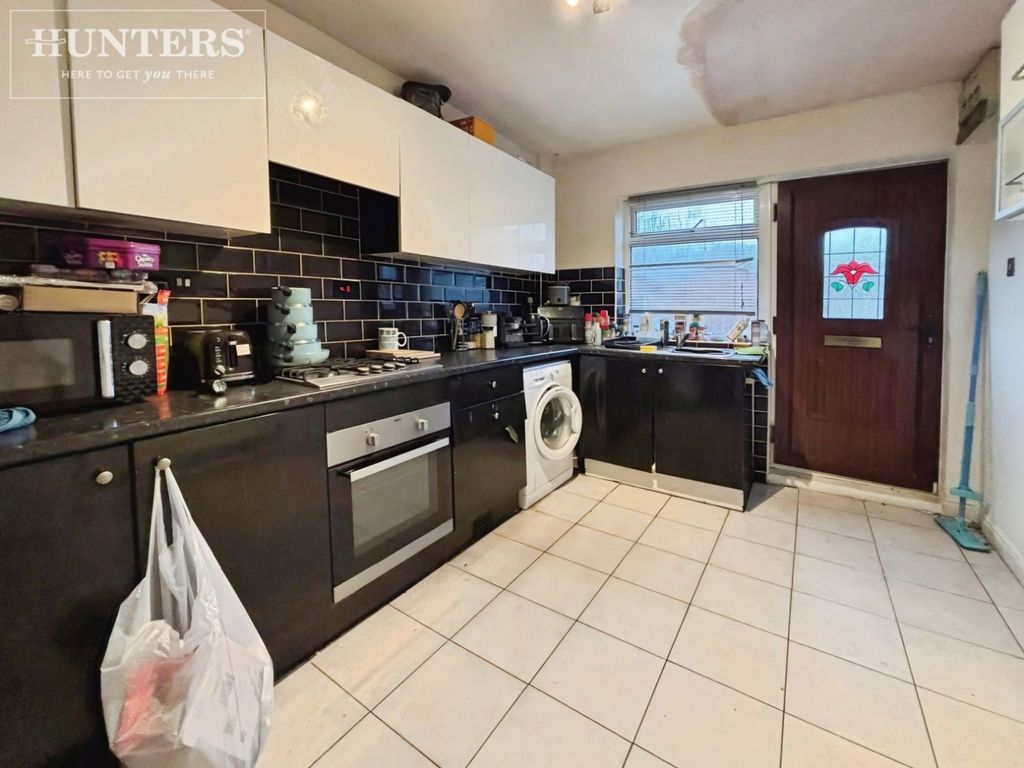 Property photo 3 of 10 Pbox-Img.Jpg