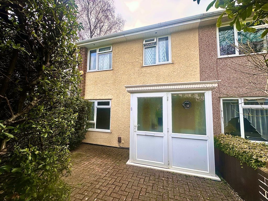 Property photo 1 of 9 Front