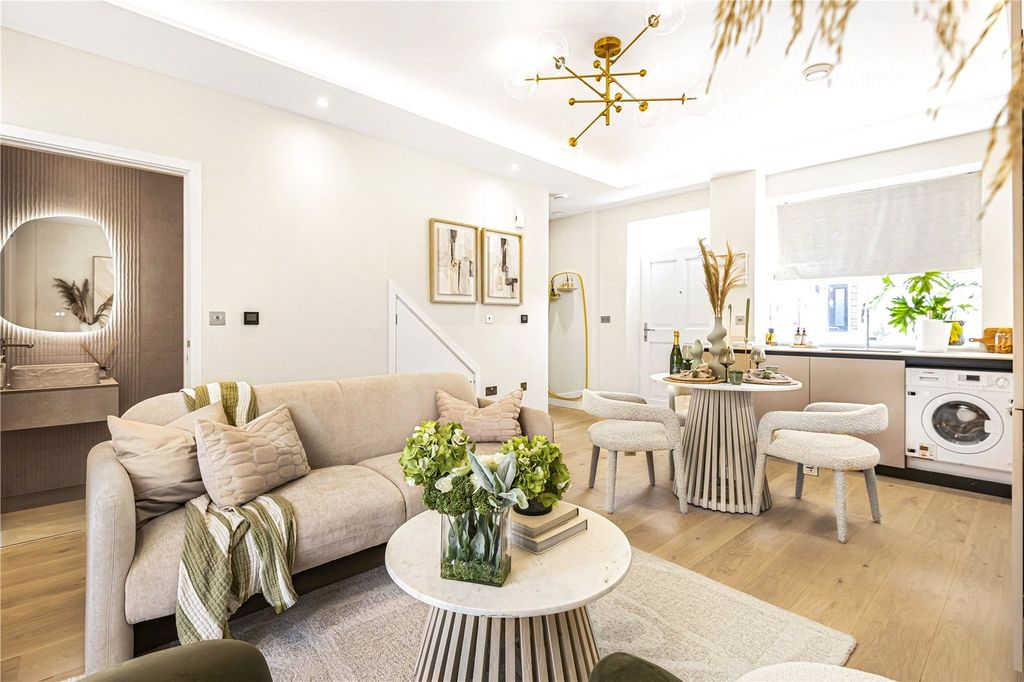 Property photo 2 of 9 Living