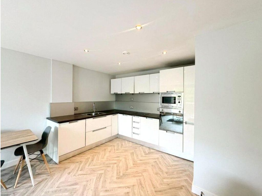 Property photo 3 of 8 Picture No. 06