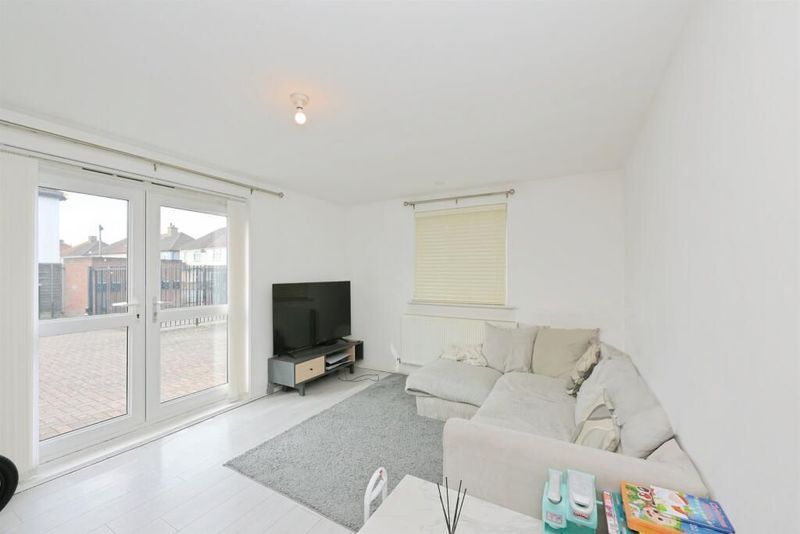 Property photo 2 of 8 Photo 2