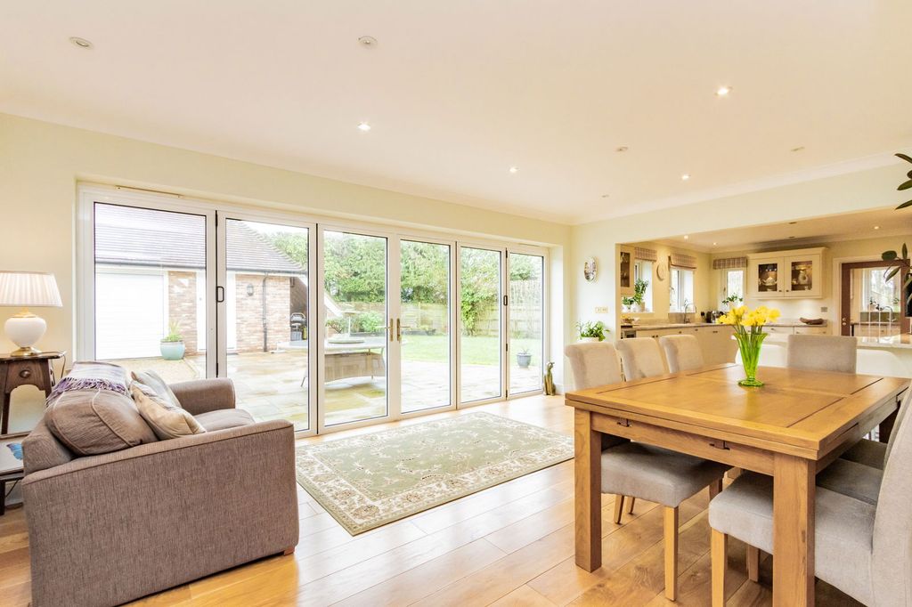 Property photo 3 of 22