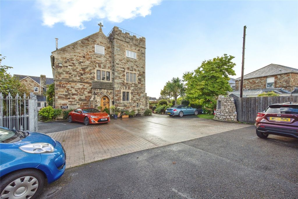 Property photo 2 of 18 Picture No. 33