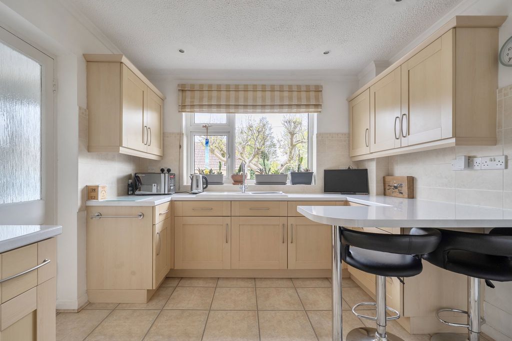 Property photo 3 of 21