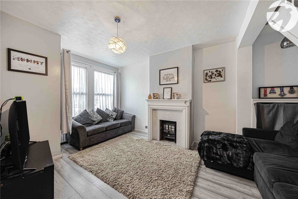 Property photo 3 of 14 Picture No. 12