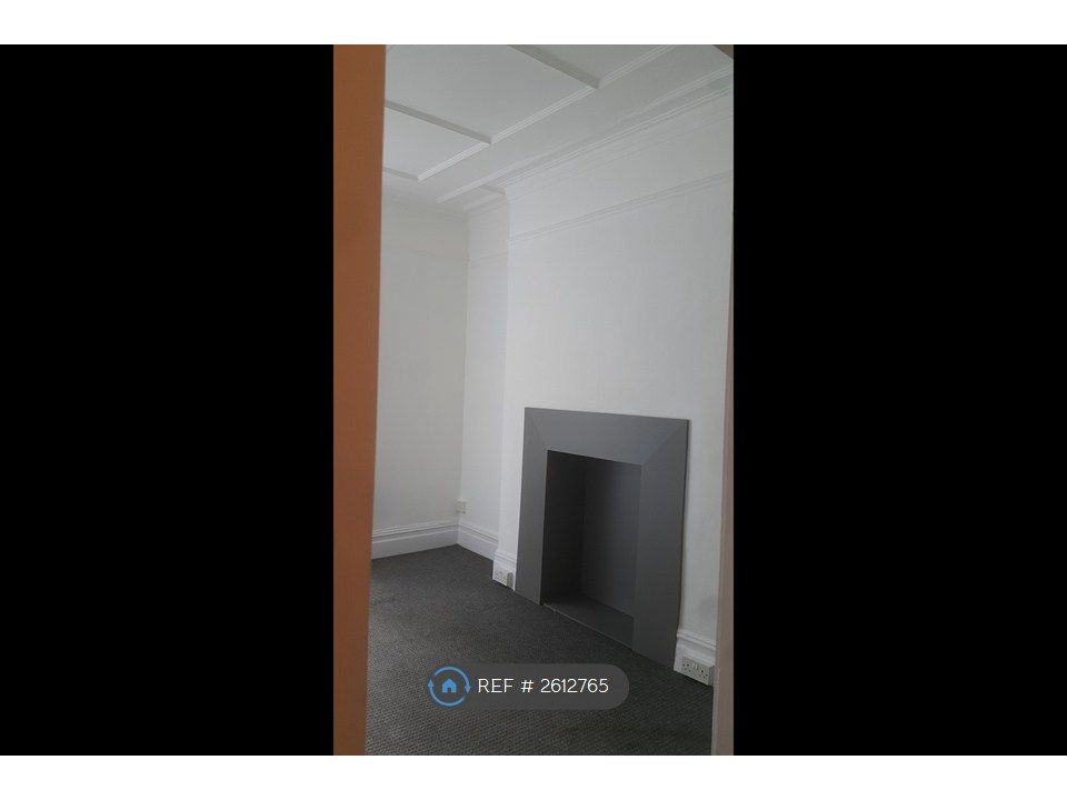 Property photo 3 of 25